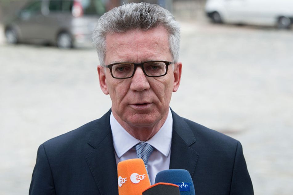 Bundesinnenminister Thomas de Maizière (63, CDU) hat die linksextreme Szene
in Connewitz im Visier.