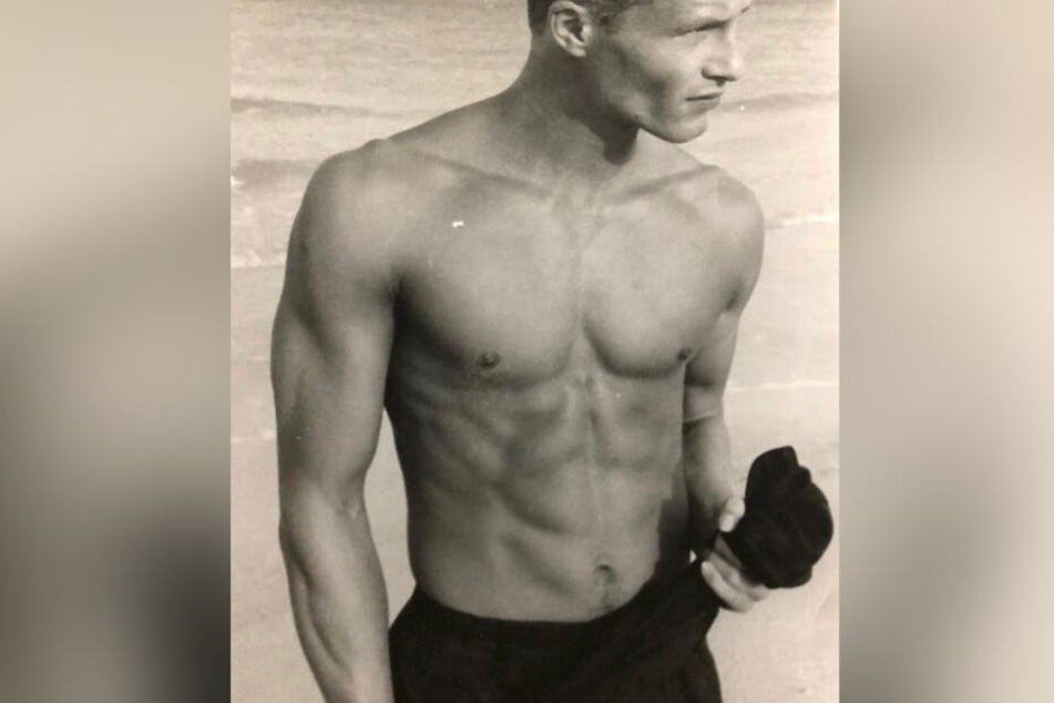 Mit Waschbrettbauch in Badehose: Til Schweiger vor 25 Jahren.