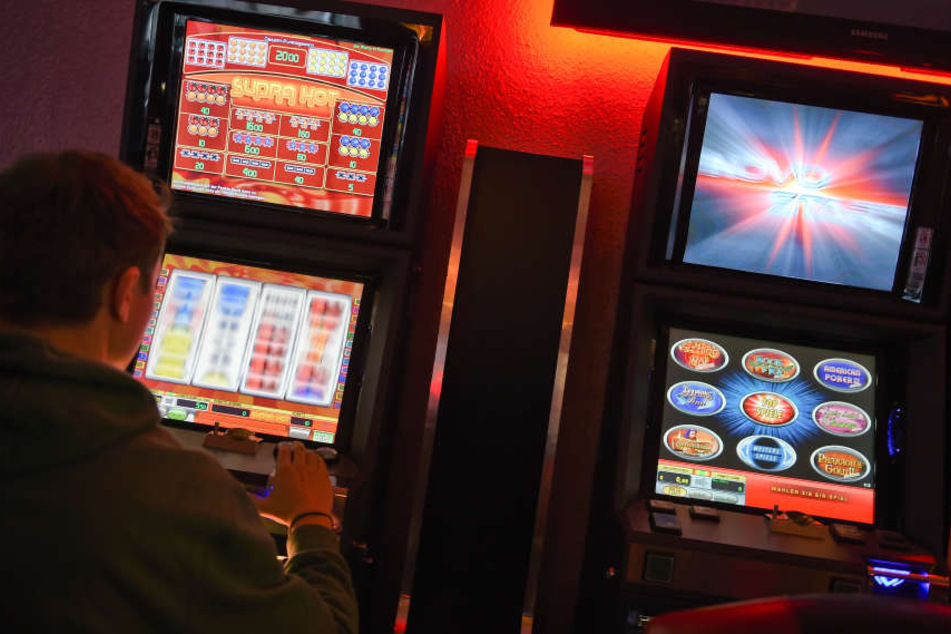 Die Automaten in Spielhallen unterliegen einer strengen Überwachung (Symbolbild)