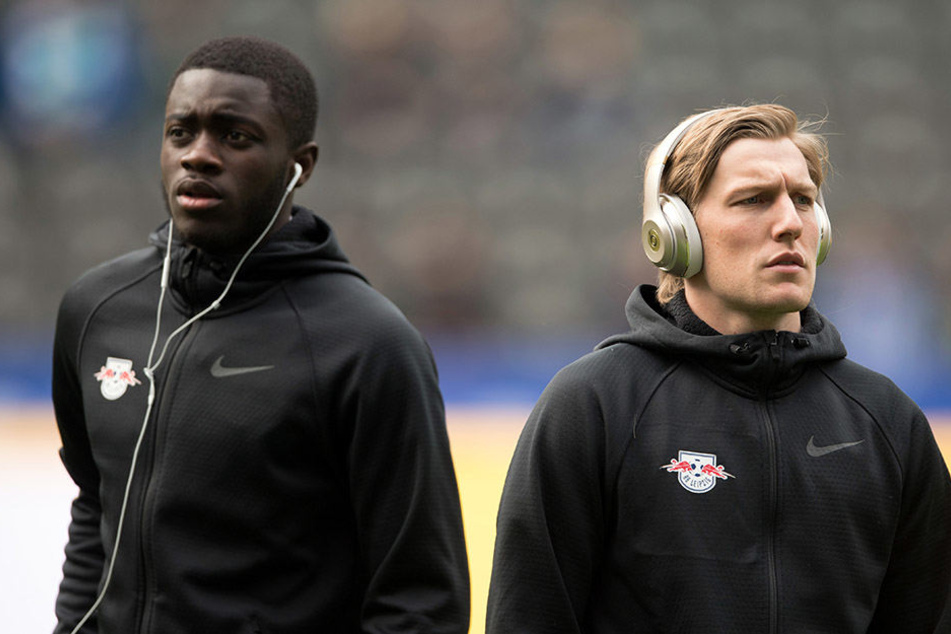 Emil Forsberg (rechts), hier mit Dayot Upamecano, hat sich offenbar mit der Situation abgefunden.