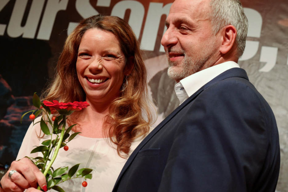 Kritiker sprachen von "Erbfolge": Wie vom scheidenden Linke-Chef Rico Gebhardt (54) erhofft, tritt Antje Feiks (38) seine Nachfolge an.
