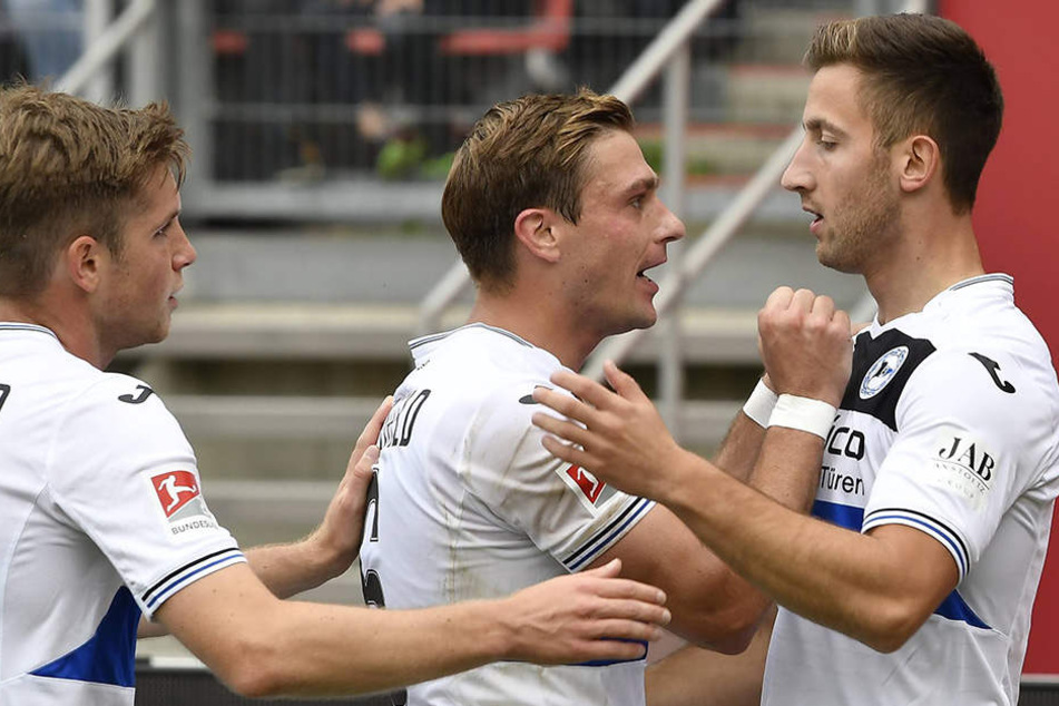 Mittelfeldspieler Tom Schütz (m.) hat seine Achillessehnen-Verletzung abgehakt.