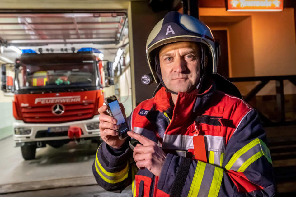 Dass die Betrüger ausgerechnet bei Wehrleiter Jörg Zimmermann (48) anriefen, war Zufall und Glück zugleich.