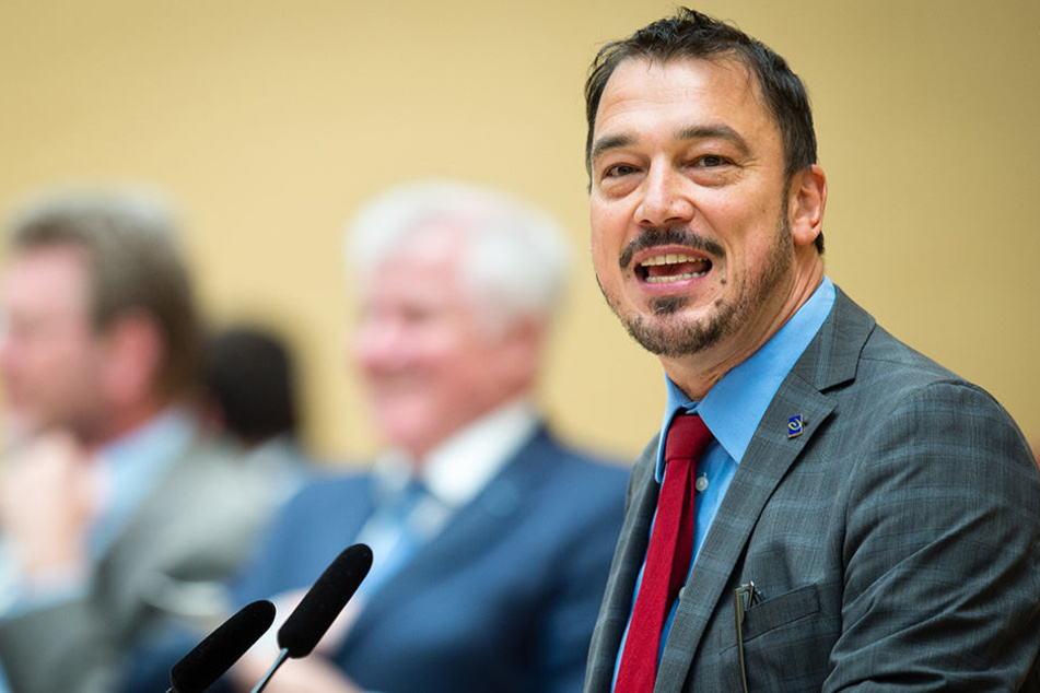 Die Polizei hat den bayerischen SPD-Politiker Linus Förster festgenommen.