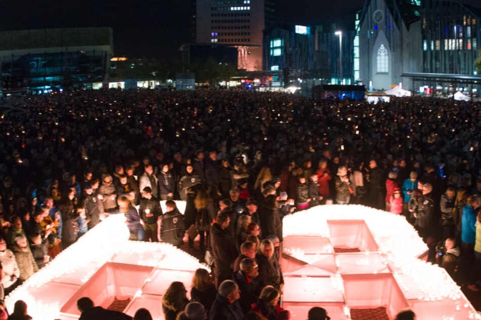 Aus Protest zogen am 9. Oktober 1989 mehr als 70.000 Menschen über den Leipziger Innenstadtring. Damit leiteten sie den Fall der Berliner Mauer ein.