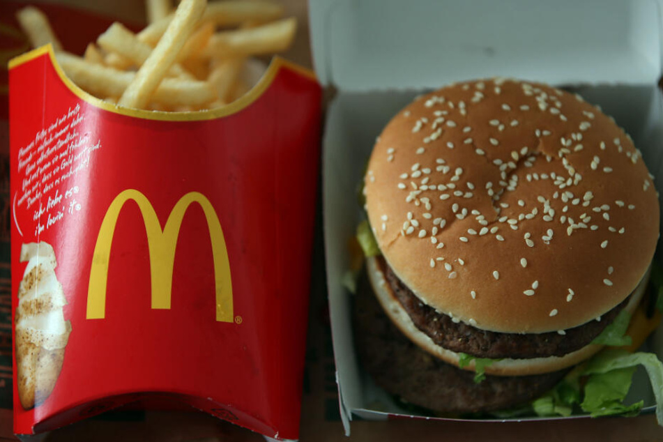 Eine typische McDonald's Bestellung: Fritten und ein Big Mac.