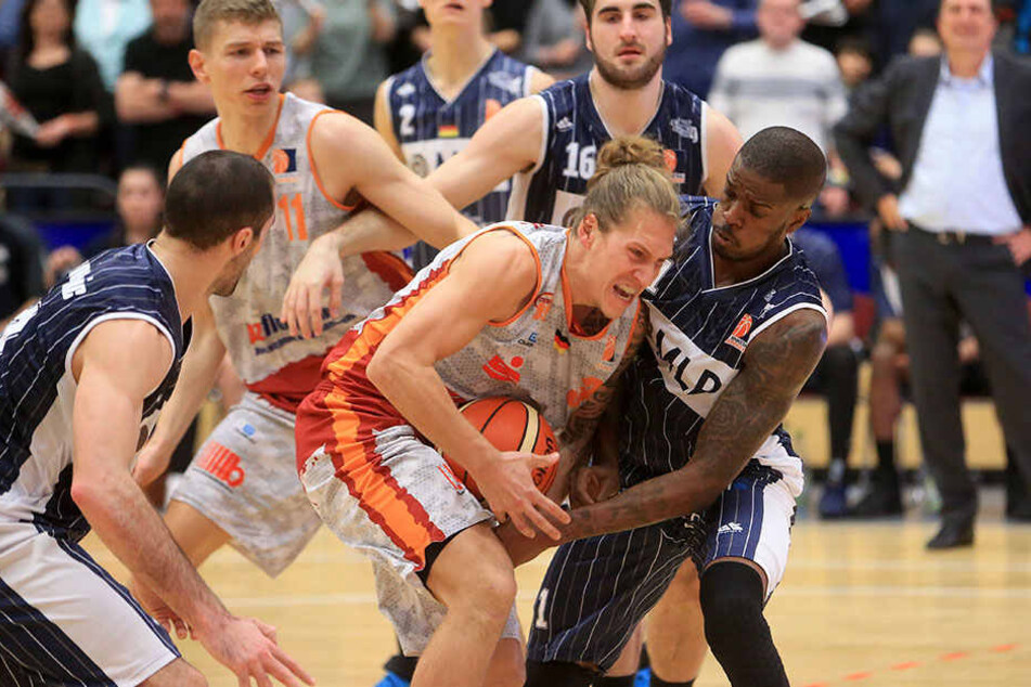Es war ein erbitterter Kampf! Am Ende siegten die Niners mit 79:67