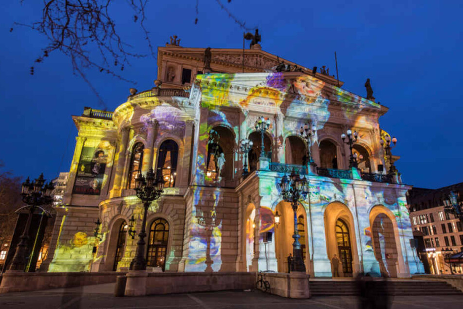 Auch die Alte Oper in Frankfurt fungiert als Teil der diesjährigen Luminale.