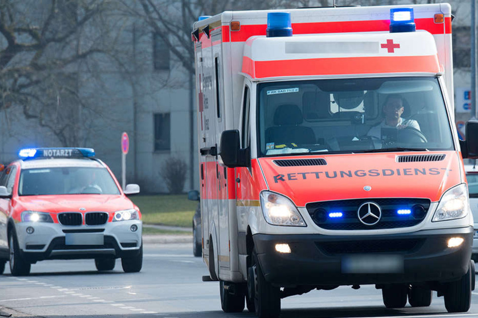 In Kleinosida (Burgenlandkreis) wurden bei einem Frontalzusammenstoß am Montagmorgen vier Senioren schwer verletzt. (Symbolbild)