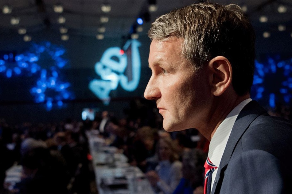 Björn Höcke, AfD-Fraktionsvorsitzender in Thüringen, steht am 02. Dezember beim Bundesparteitag der Alternative für Deutschland im HCC Hannover Congress Centrum in Hannover.