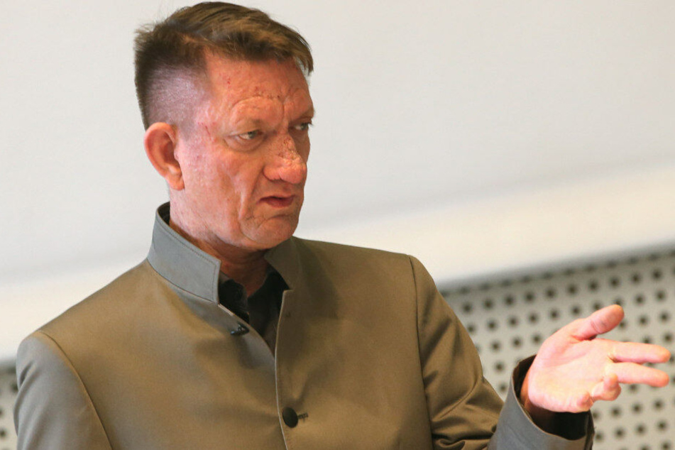 Ronald Gläser kommentierte das Bild unter anderem mit "Haben will".