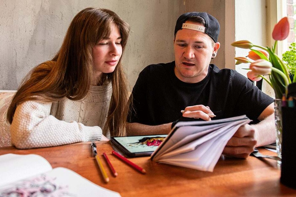 Tänzerin Tabea Wittulsky (22, l.) hatte eine Idee für die Aktion "Like my Heimat"