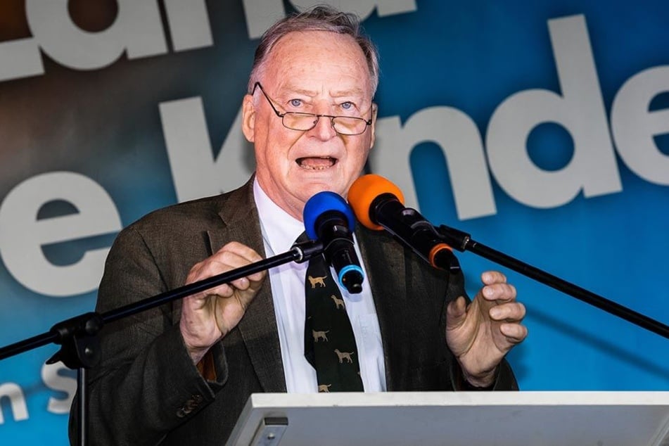 AfD-Vize Gauland nahm bei der Auftaktveranstaltung des Bundestagswahlkampf der AfD kein Blatt vor den Mund.