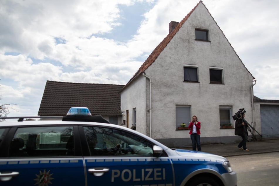 In diesem Haus in Häxter-Bosseborn soll das Paar die grausamen Taten begangen haben.