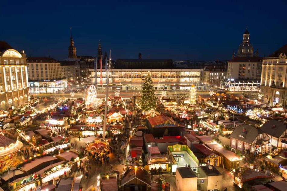 Der Striezelmarkt ist wieder eröffnet.