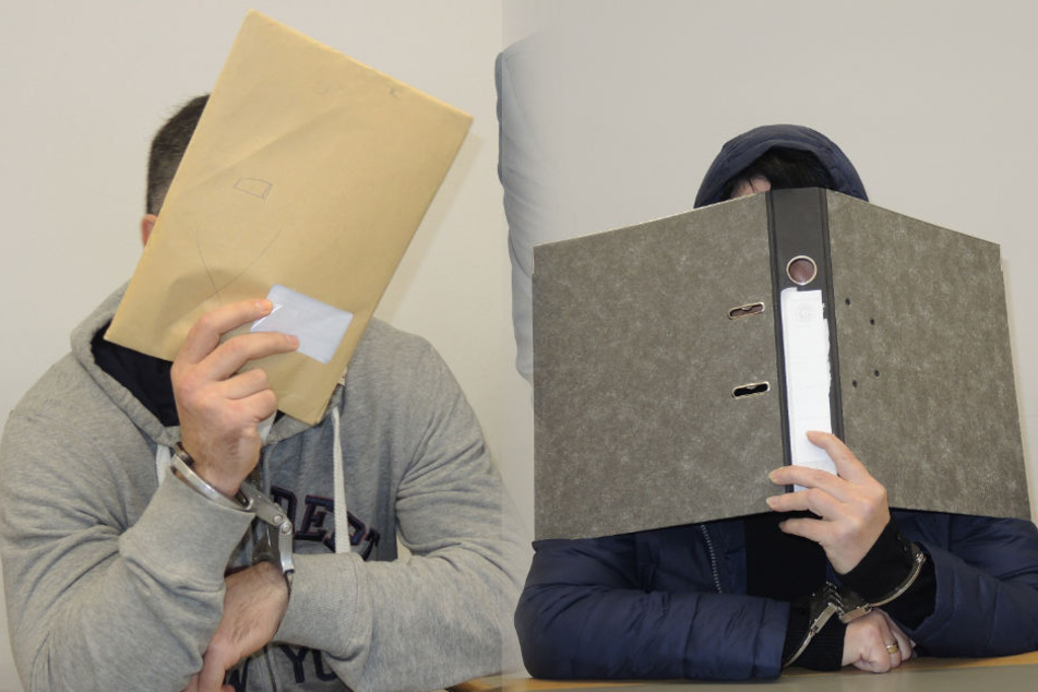 Das Ehepaar am Freitag vor Gericht. (Fotomontage)