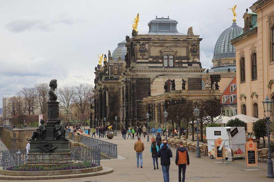 Die Brühlsche Terrasse bekommt einen Aufzug.