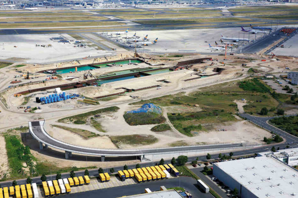 Eine Luftaufnahme zeigt die Bauarbeiten am Terminal 3.