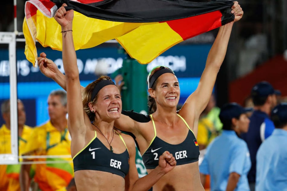 Dieses Jahr gewannen Laura Ludwig und Kira Walkenhorst (von links) die Goldmedaille im Volleyball bei den Olympischen Spielen in Brasilien.