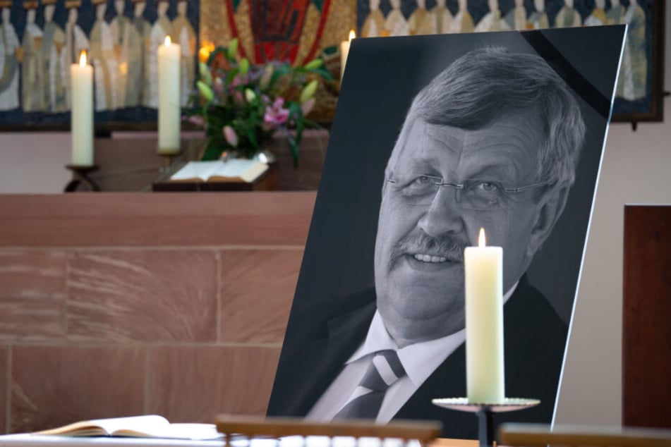 Der hessische Regierungspräsident starb durch einen Kopfschuss.