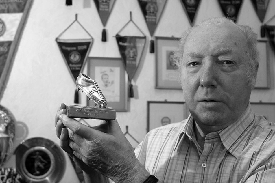 Der Ex-Nationalspieler Manfred Kaiser ist tot.