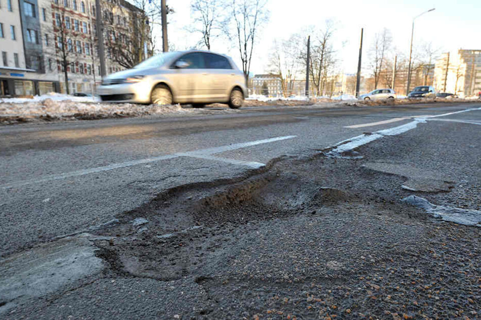 Besonders die Augustusburger Straße muss nach dem Extremwinter dringend saniert werden.