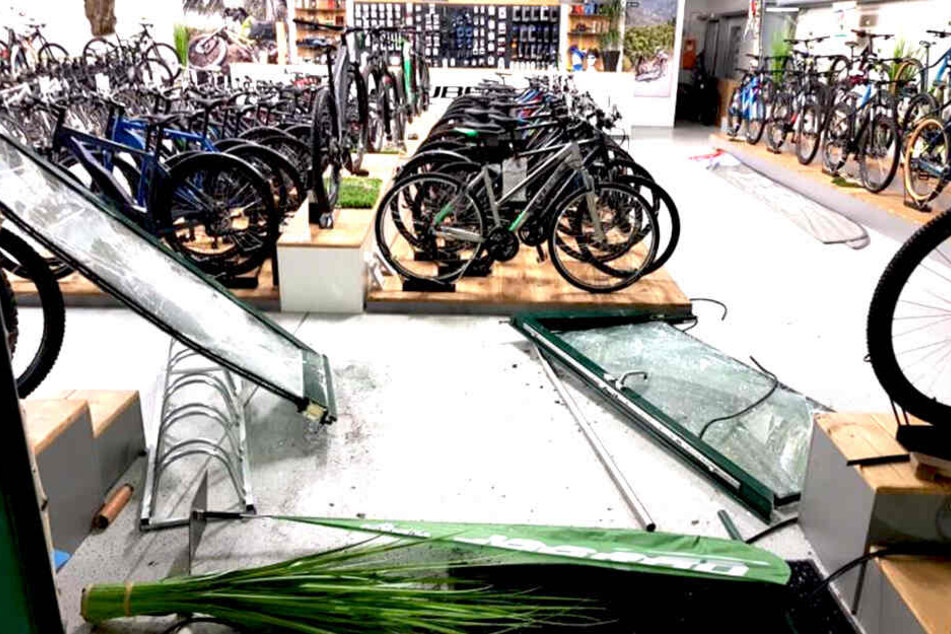 In diesem Geschäft entwendete der Kriminelle zudem ein Fahrrad im Wert von 3000 Euro.