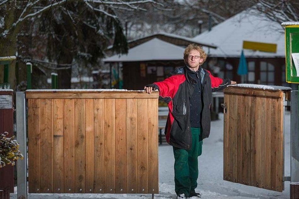 In seinem Tierpark nimmt Chef Sven Näther (41) seltene Tiere auf.