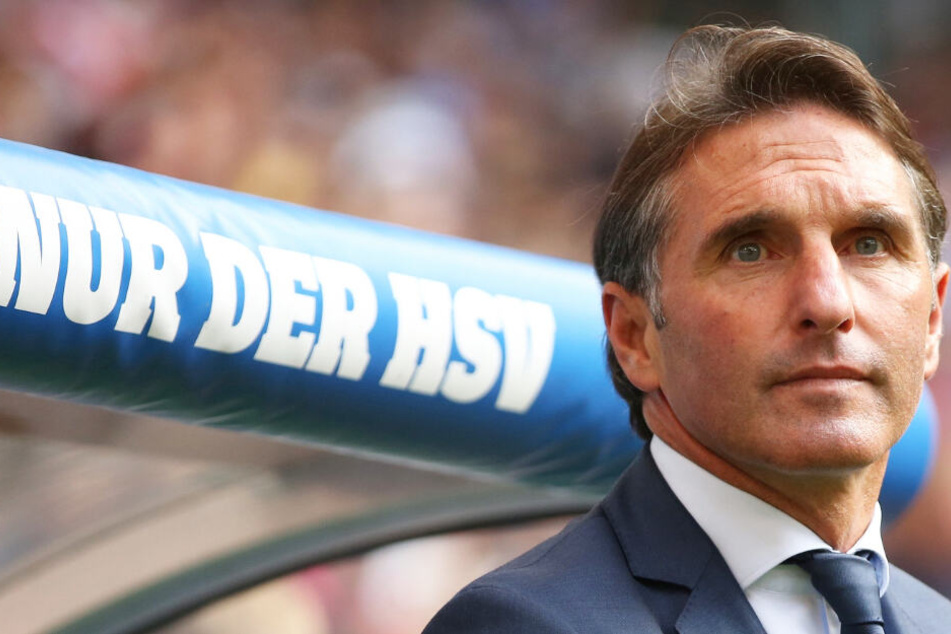 Als Bruno Labbadia noch HSV-Trainer war, spielte der Verein in der 1. Liga.