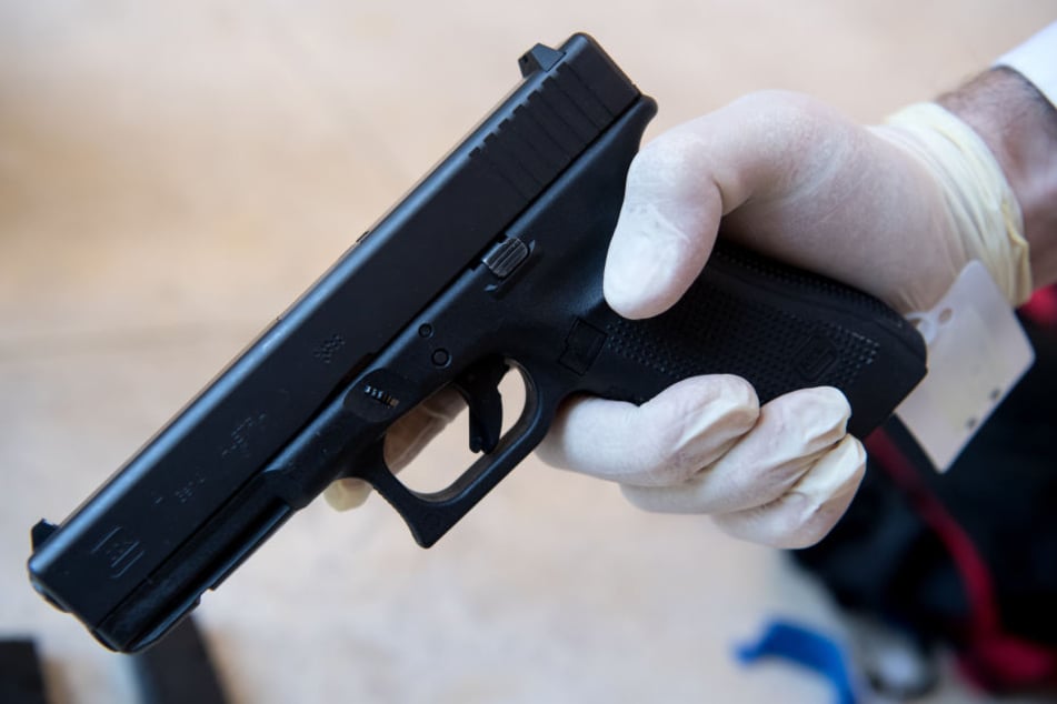 Die Tatwaffe vom Typ Glock 17 verkaufte Philipp K. an den Täter David S.