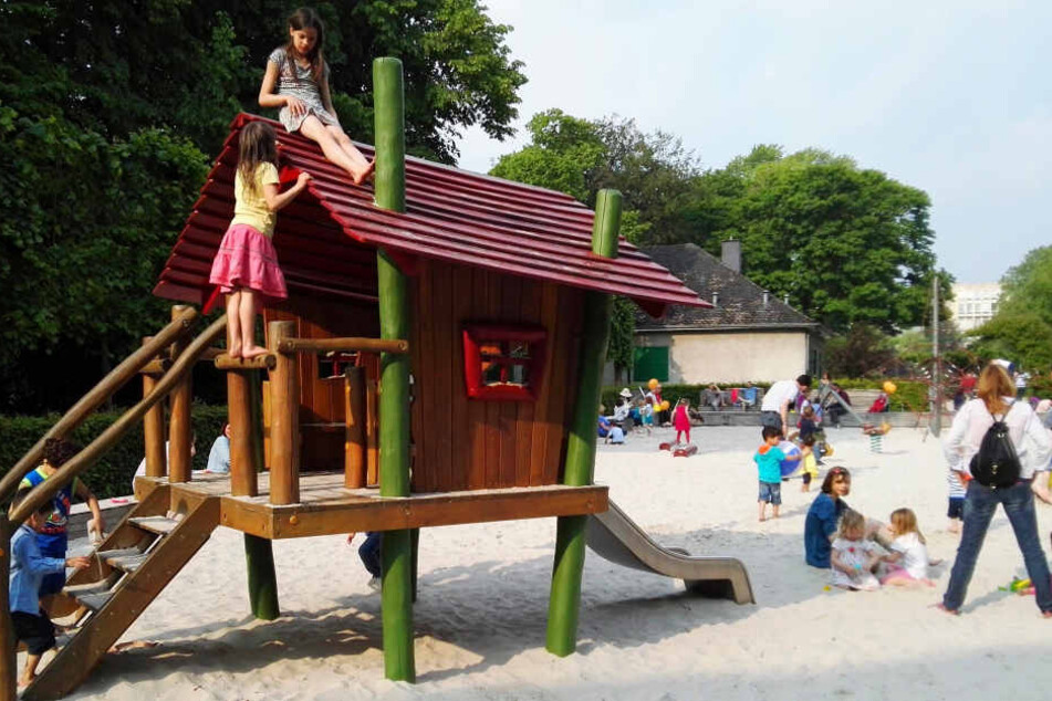Besonders Kinder auf Spielplätzen oder Jogger in Parks sollten sich vor Zecken vorsehen.
