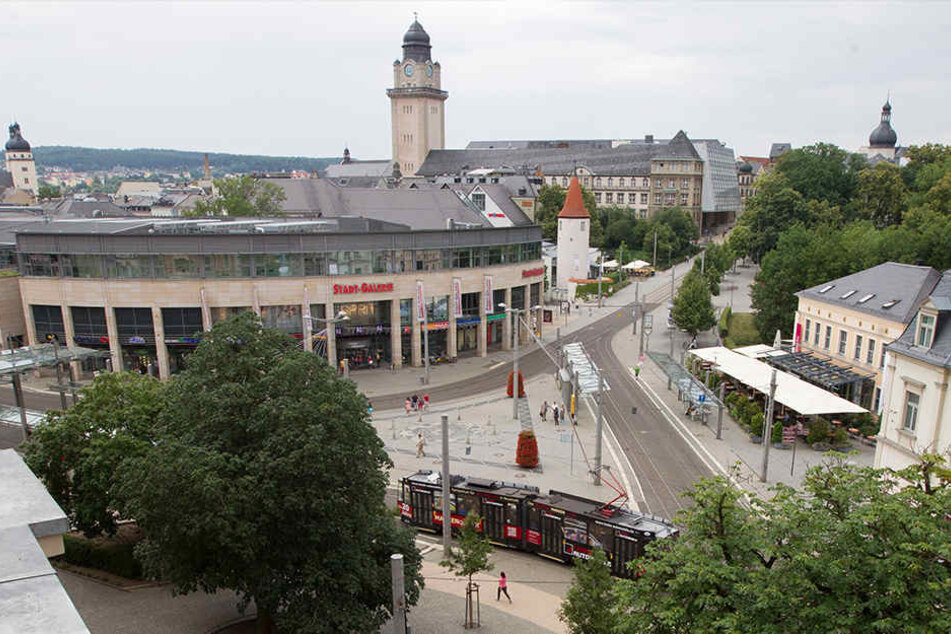 Auf dem Postplatz in Plauen hat es vergangene Nacht eine brutale Schlägerei gegeben. (Symbolbild)