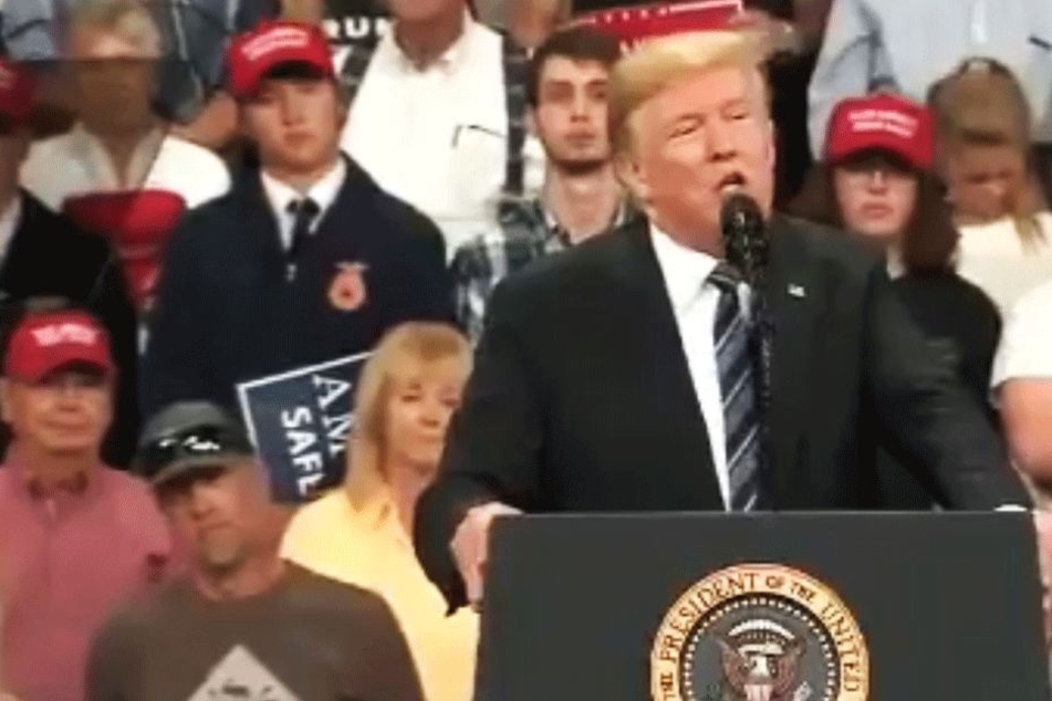 Donald Trump (72) hält eine Rede.