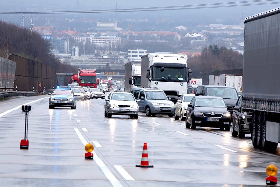 Stau bildete sich in Fahrtrichtung Chemnitz.