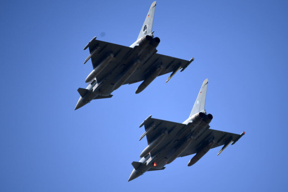 Zwei Eurofighter der Luftwaffe flogen über Köln (Symbolbild).