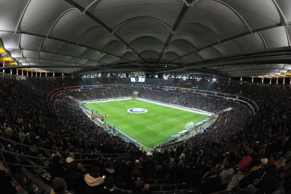 Die Commerzbank Arena in Frankfurt wurde gerade noch zum letzten der zehn Austragungsorte für die EM im Jahr 2024 ausgewählt.