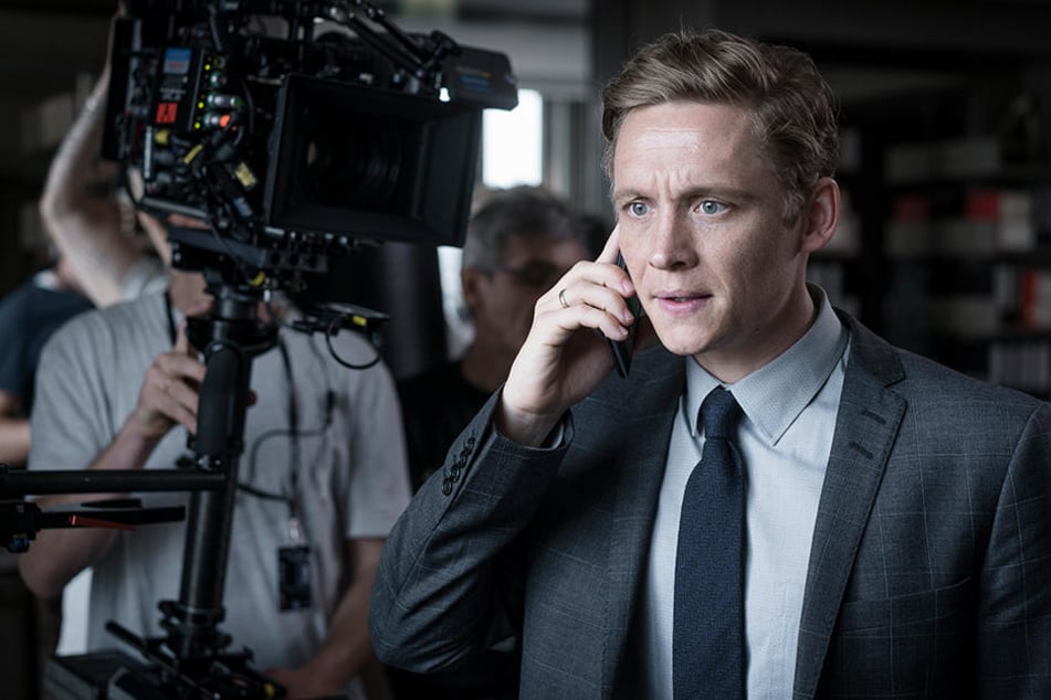 Matthias Schweighöfer setzt seine Amazon-Serie "You Are Wanted" fort.