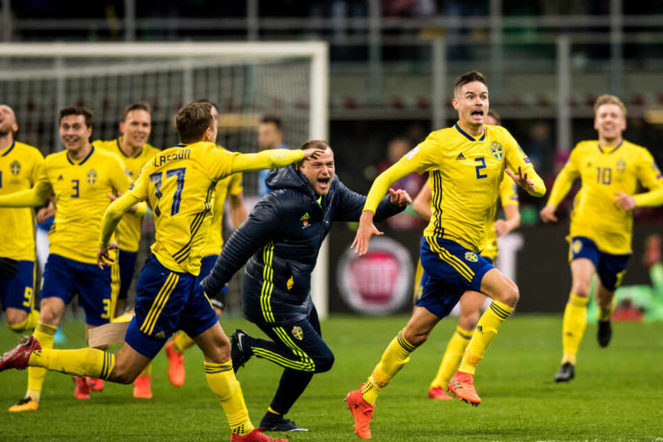Auf Seiten der Schweden kannte der Jubel im San Siro keine Grenzen mehr.