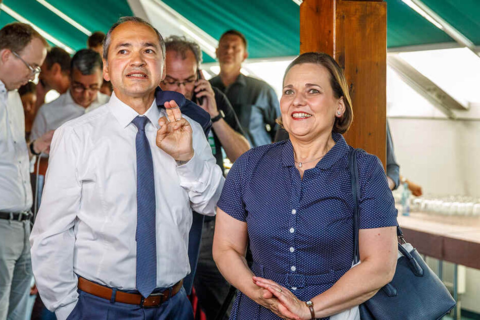 Oberbürgermeisterwahl, zweite Runde: Octavian Ursu, hier mit Gattin Désirée, gewinnt knapp.