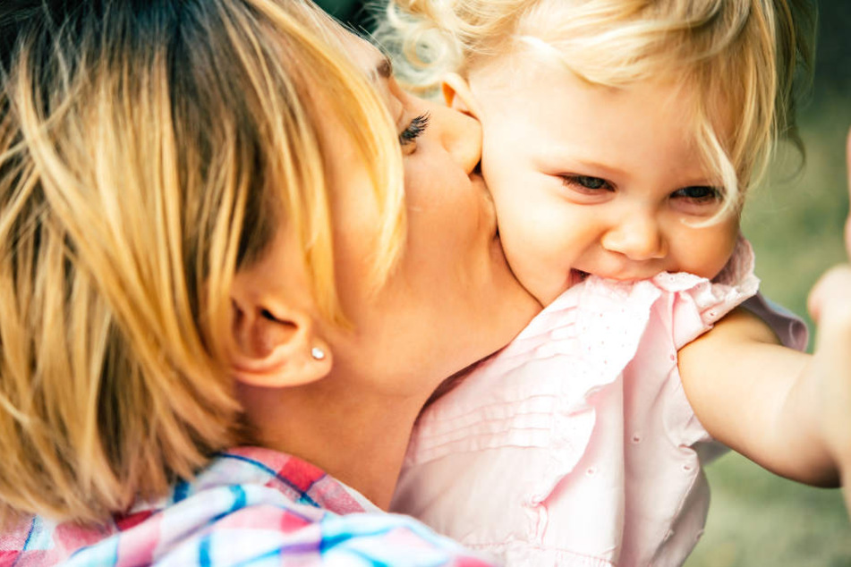 Oxytocin beeinflusst, wie sensitiv Erwachsene auf das Kindchenschema reagieren.