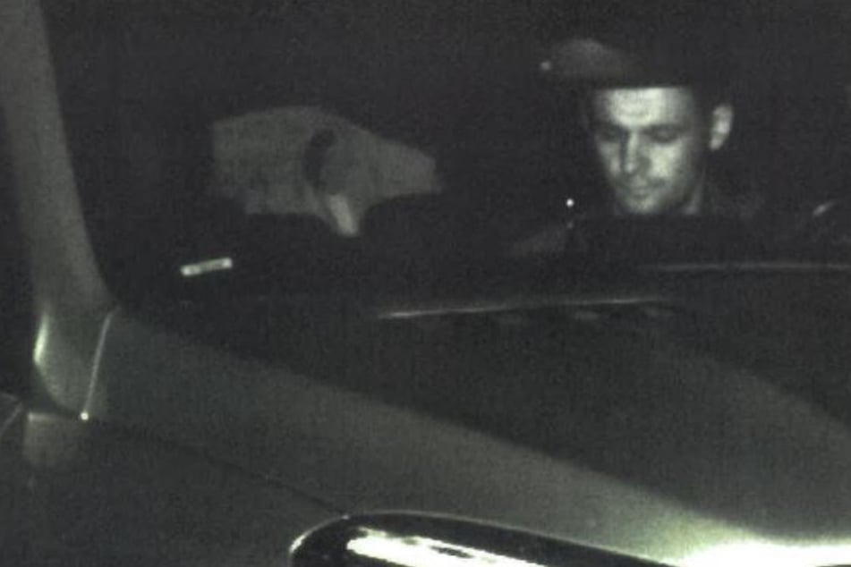 Der Fahrer war wohl anderweitig beschäftigt und übersah den Blitzer.