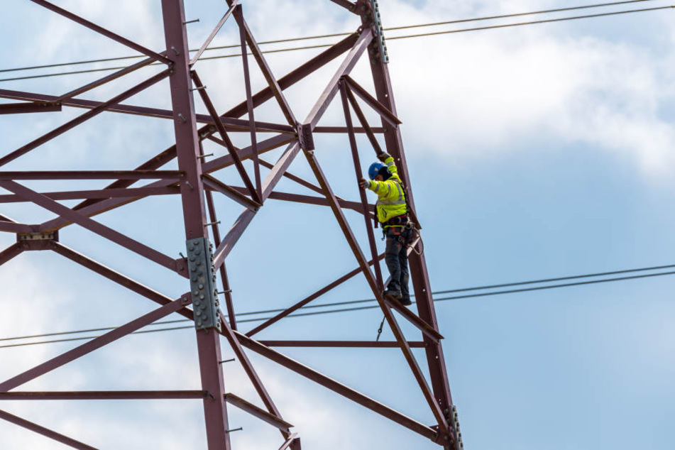 Zweieinhalb Stunden blieb der Strom weg. (Symbolbild)