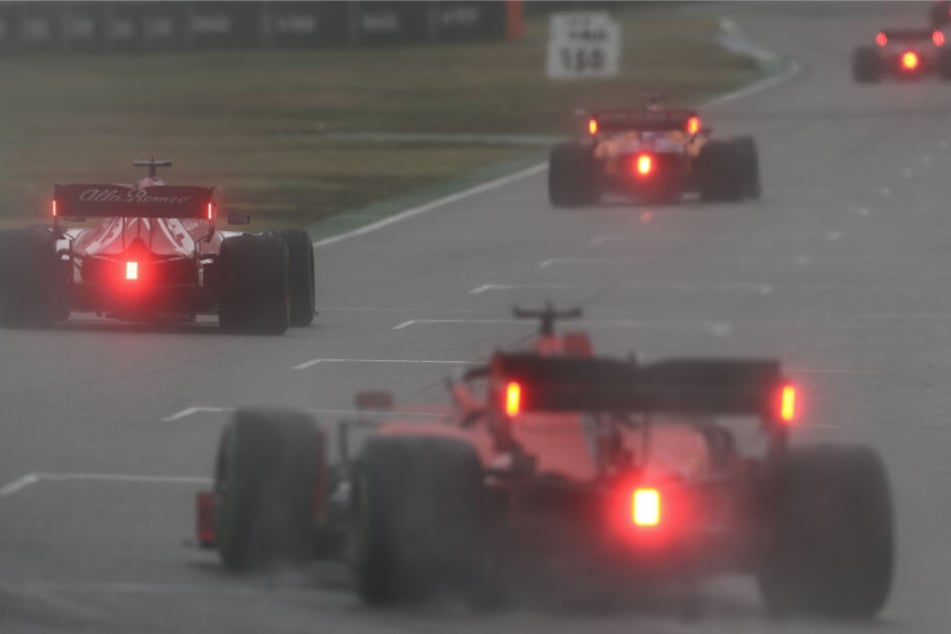 Der Formel-1-Wahnsinn von hinten.