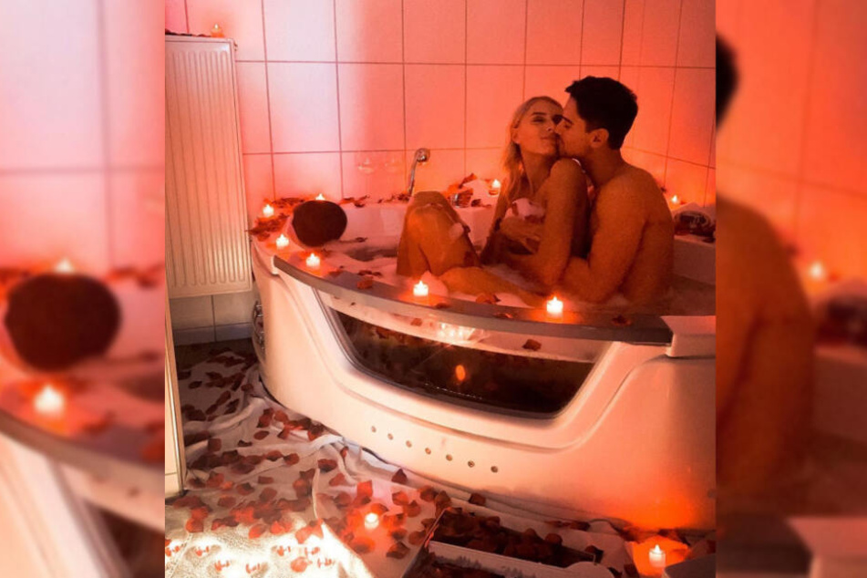 Jolina und Dominik sitzen in der Badewanne.
