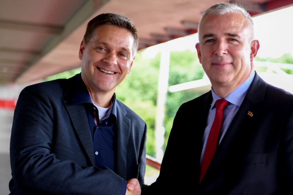 Oliver Ruhnert wird von Union-Präsident Dirk Zingler als neuer Sportchef vorgestellt.