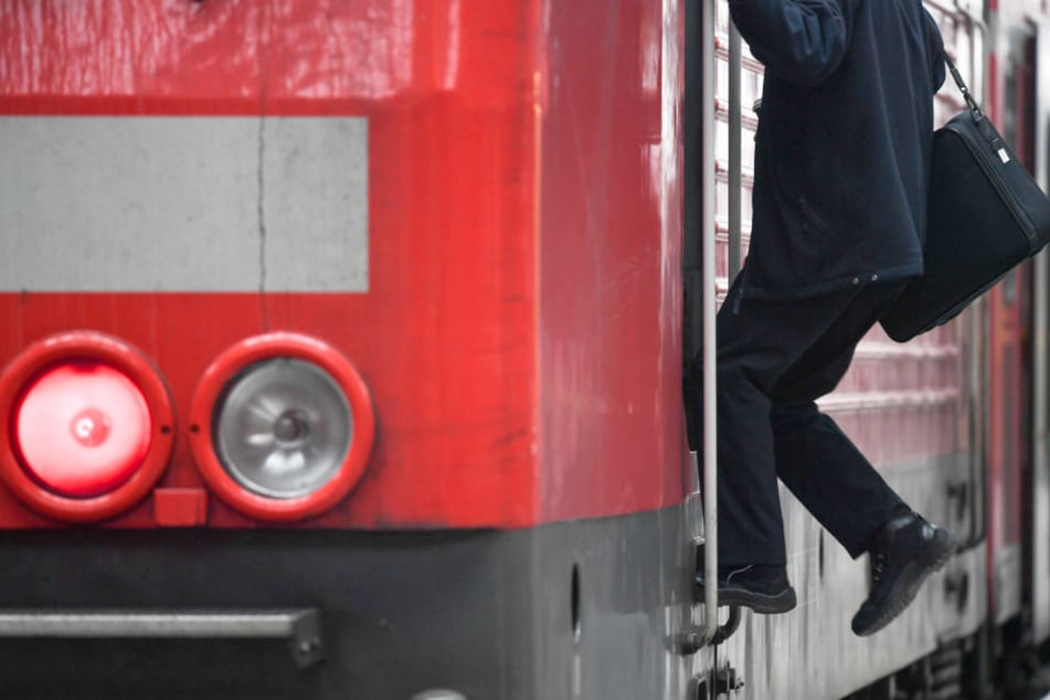 Mittelmäßig bezahlt und ziemlich einsam: Der Beruf des Lokführers.