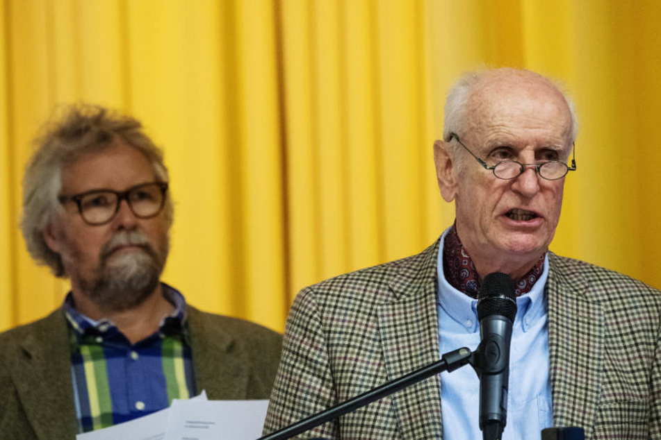 Hessens AfD-Sprecher Albrecht Glaser (re.) rief auf dem Parteitag zur Geschlossenheit auf.
