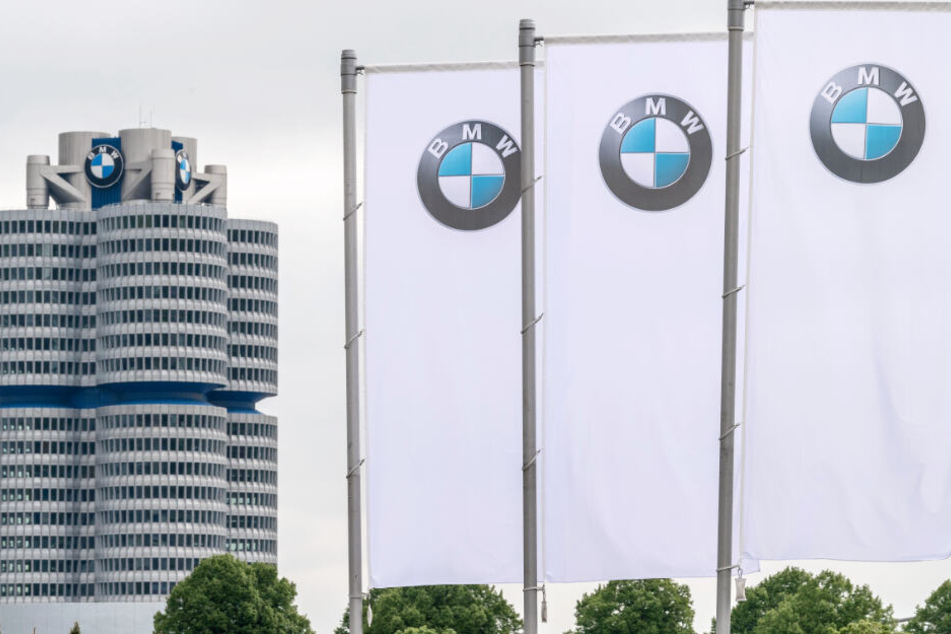 Der Münchner Autobauer BMW arbeitet in Zukunft mit Jaguar zusammen.