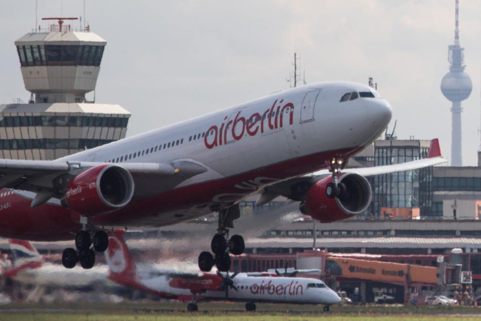 Eine Air-Berlin-Maschine am Flughafen Berlin-Tegel.