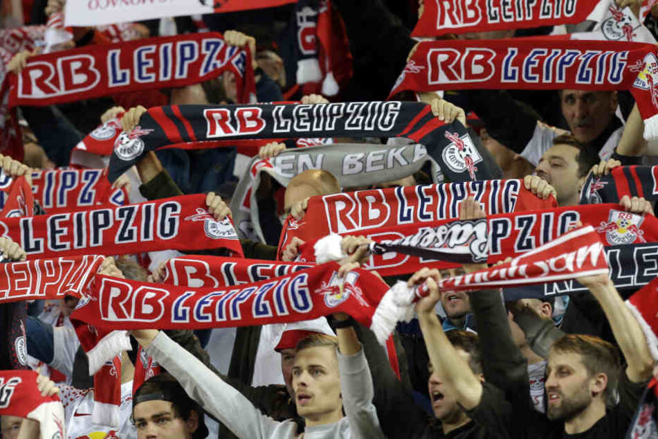 Die Fans von RB Leipzig werden zum Heimspiel gegen Hertha BSC am Sonntag Schweigeminuten einlegen.